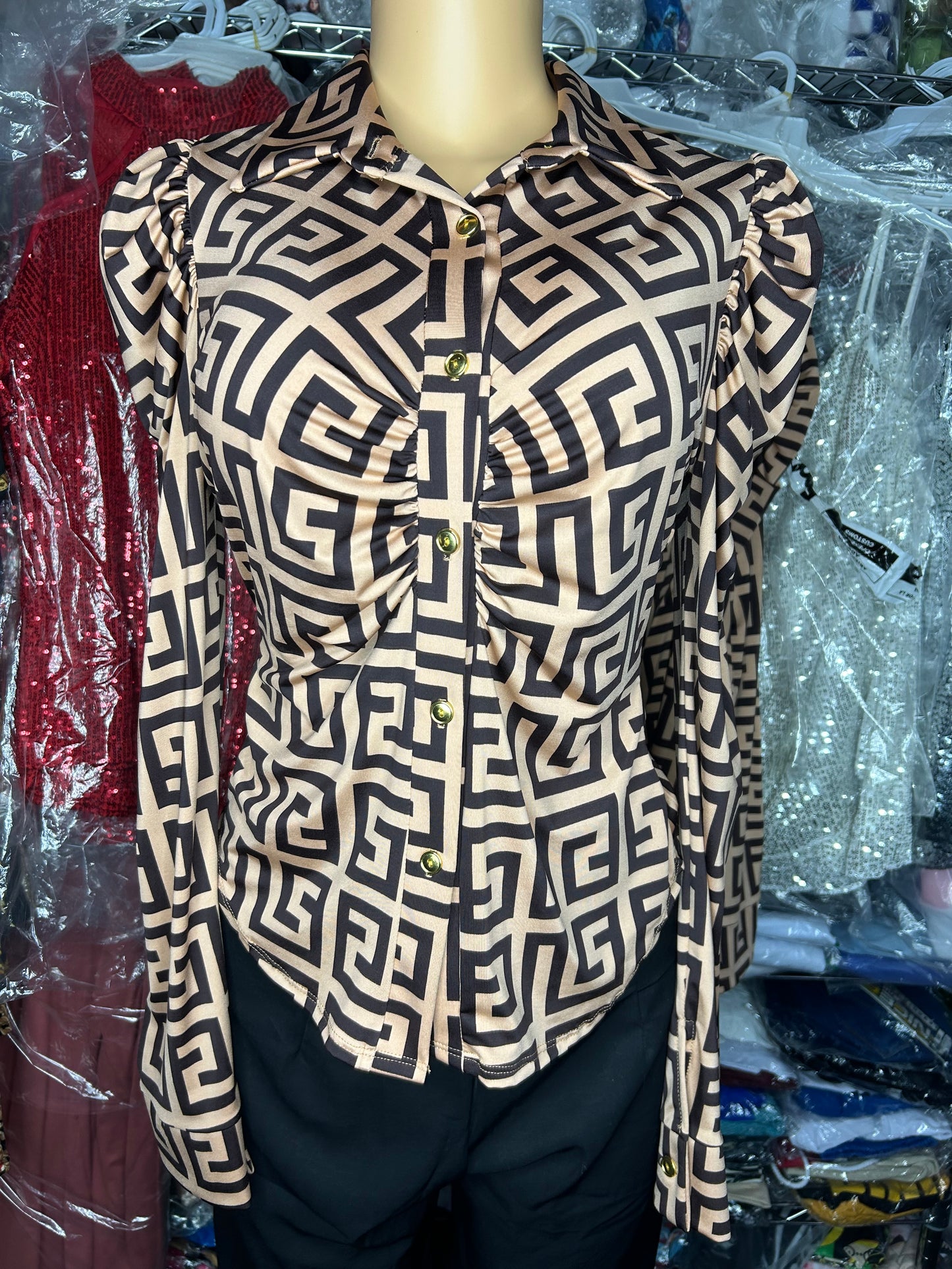 Blusa Negra y Dorada